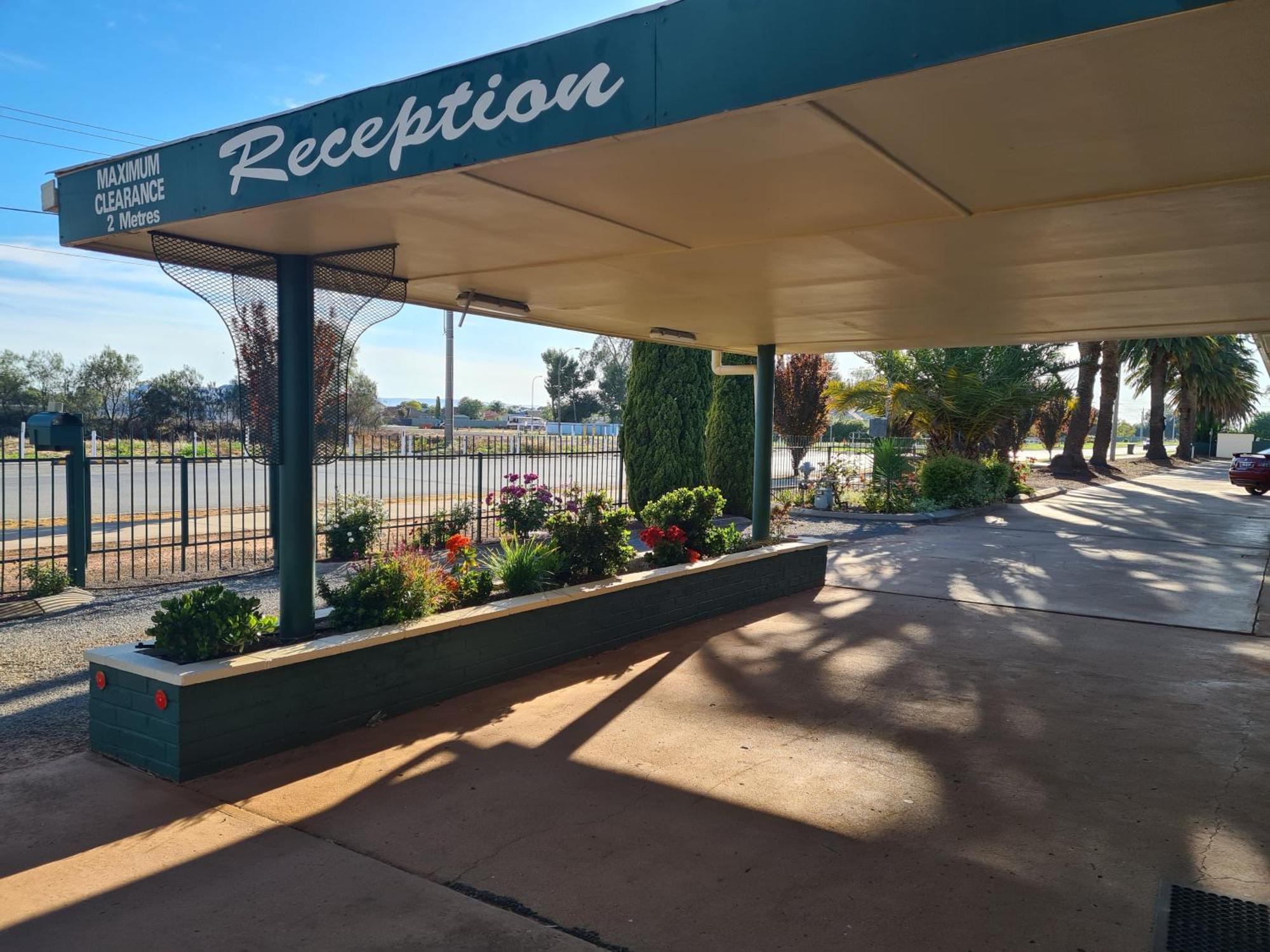 里弗赖纳汽车旅馆 Leeton 外观 照片