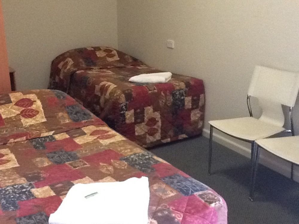 里弗赖纳汽车旅馆 Leeton 外观 照片